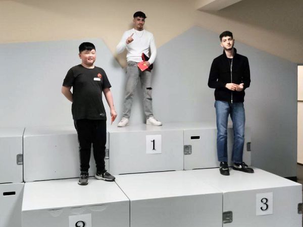 Die Sieger des Tischtennis-Turniers in der Senffabrik