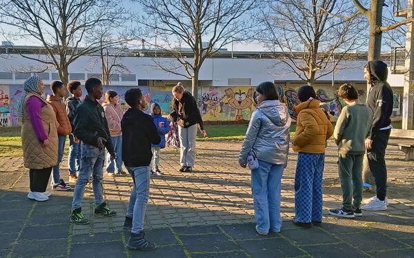 Mit Kindern und Jugendlichen im Park