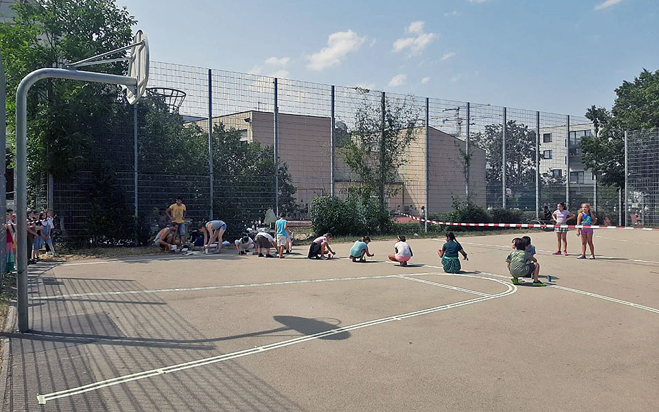 Linienmalen am Ballspielplatz "11er Wiese"