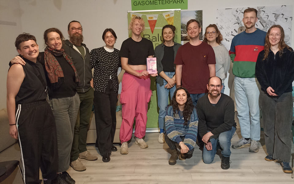 Lesung von Mae Schwinghammer in den Räumen des FPT11