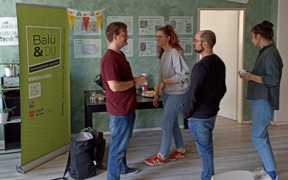 Lesung von Mae Schwinghammer in den Räumen des FPT11