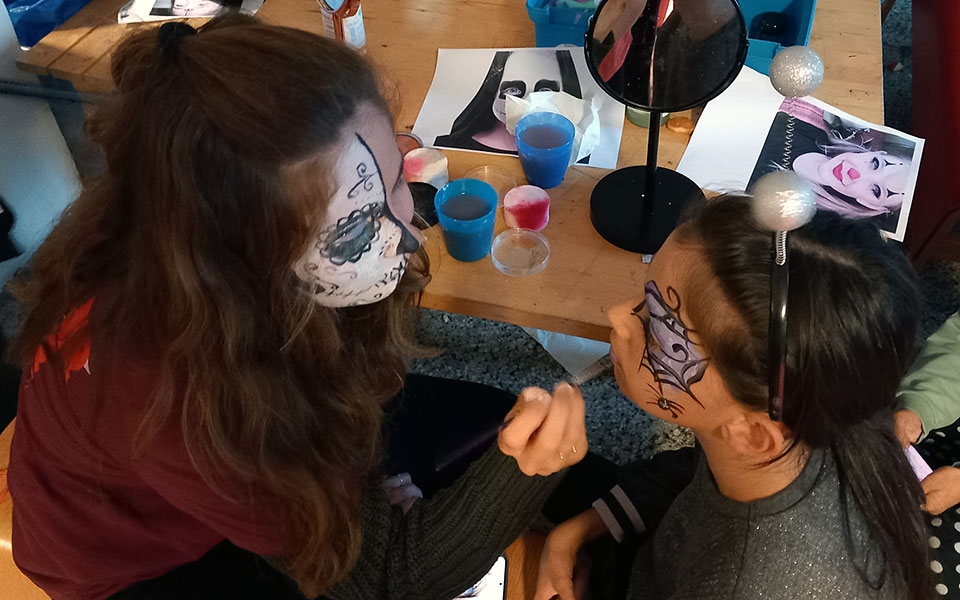 Vorbereitungen für den Halloween-Abend